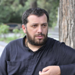 „გავიდა მარილზე“, „ყურებზე ხახვი არ დამაჭრა“- საიდან გაჩნდა ქართულ ენაში გავრცელებული გამონათქვამები | შენი განათლება