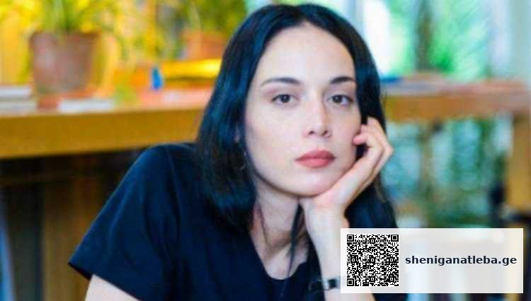 სულ მეშინია, ჩემი მოგონებებიდან მამაჩემის სახე არ წაიშალოს.. უშეცდომო ცხოვრება ძალიან უინტერესო იქნებოდა“ – ნანკა კალატოზიშვილი | შენი განათლება