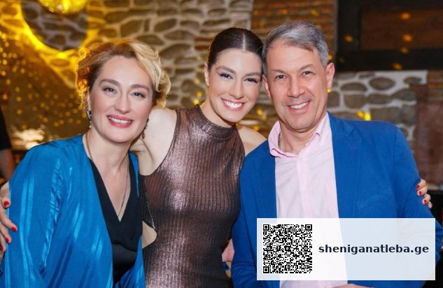 “ჩემს გულში შენი ადგილის ჩანაცვლებას ვერავინ შეძლებს” – ლიზა ჩიჩუა დედას დაბადების დღეს ულოცავს | შენი განათლება
