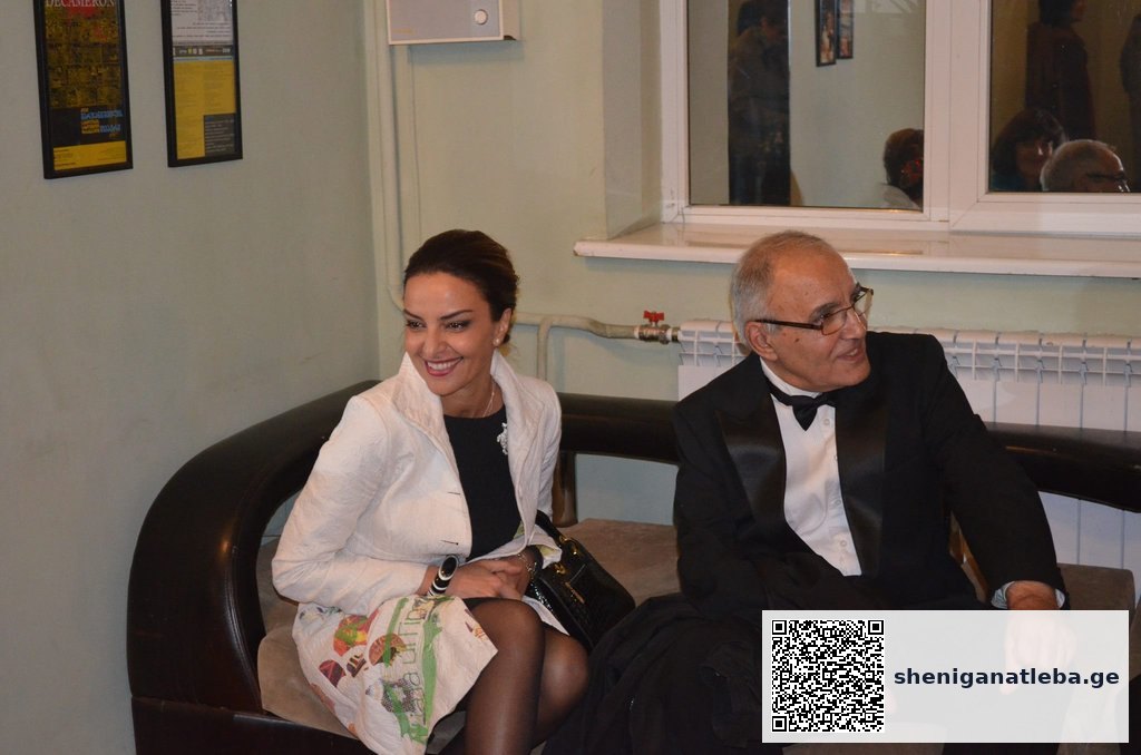 “სულ ვნანობ, რომ სიკვდილის წინ ვნახე. იმ კადრს ვერ ვივიწყებ!” – ეკა ჩხეიძის ემოციური ინტერვიუ მამაზე | შენი განათლება